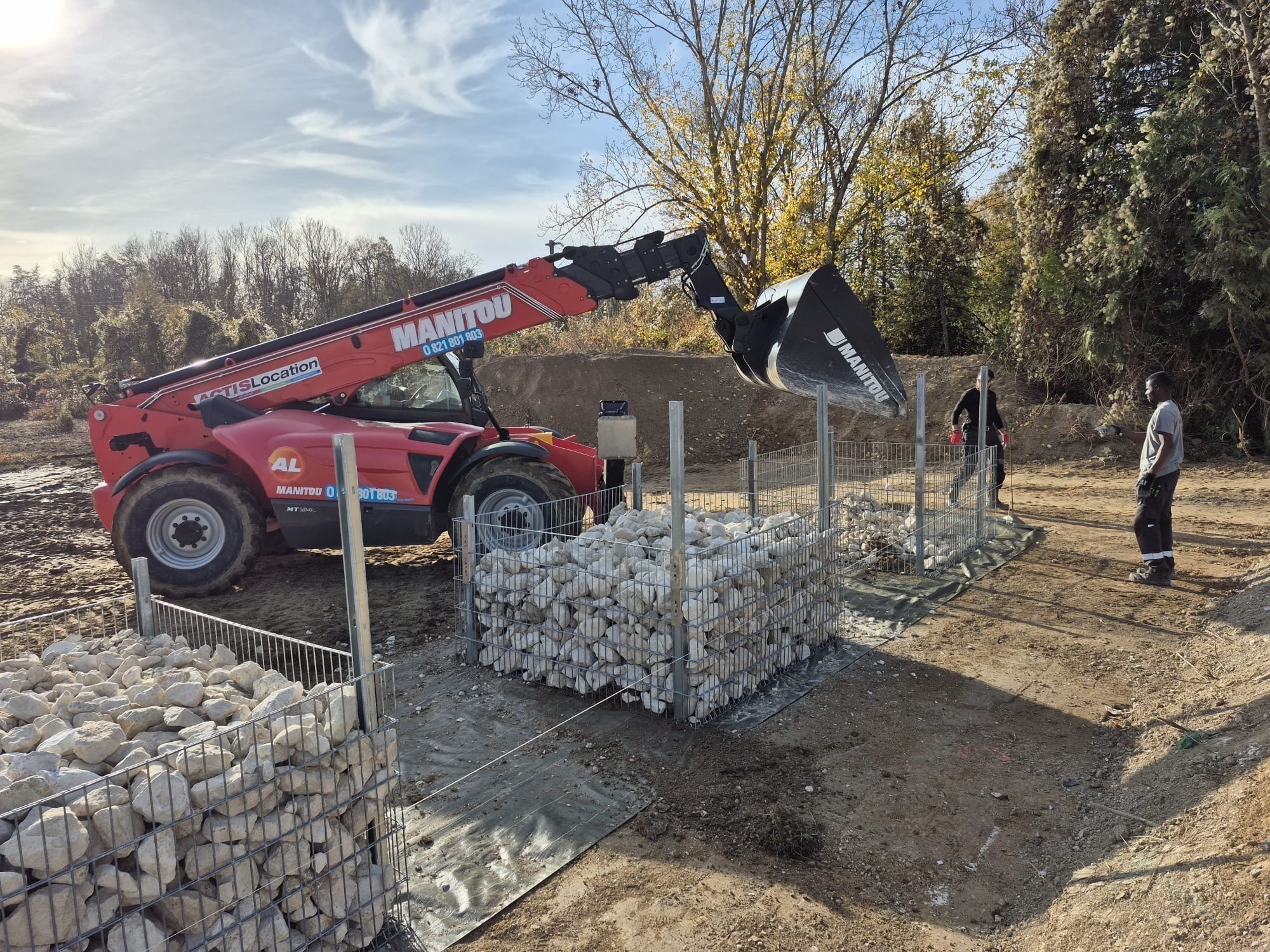 3 tonnes de lest dans chaque gabion